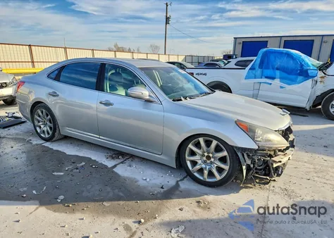 2011 Hyundai Equus Signature z USA, uszkodzony, nr VIN KMHGH4JF5BU030541